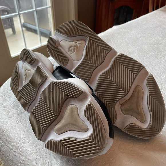 Adidas Y-3 Yohji Yamamoto size 7 Black Sneaker - Picture 5 of 6